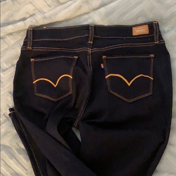 Dark blue Levi’s - Picture 5 of 6